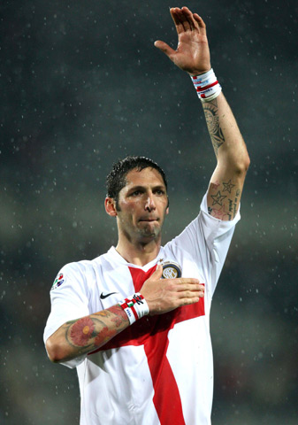 卡拉格”内涵“萨拉赫训练照：从未像今晚这样渴望利物浦赢球（卡拉格调侃萨拉赫训练照：从未像今晚这样盼望利物浦获胜）