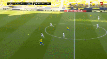 泰晤士报：竞标欧冠失败后，网飞考虑争夺部分英超转播权（泰晤士报：欧冠竞标失利后，网飞考虑竞购英超部分转播权）