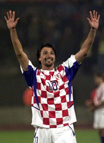 刘越：青训最大特点是示范；退役球员短板是不会经营市场（刘越：青训重在示范，退役球员短板是缺乏市场经营能力）