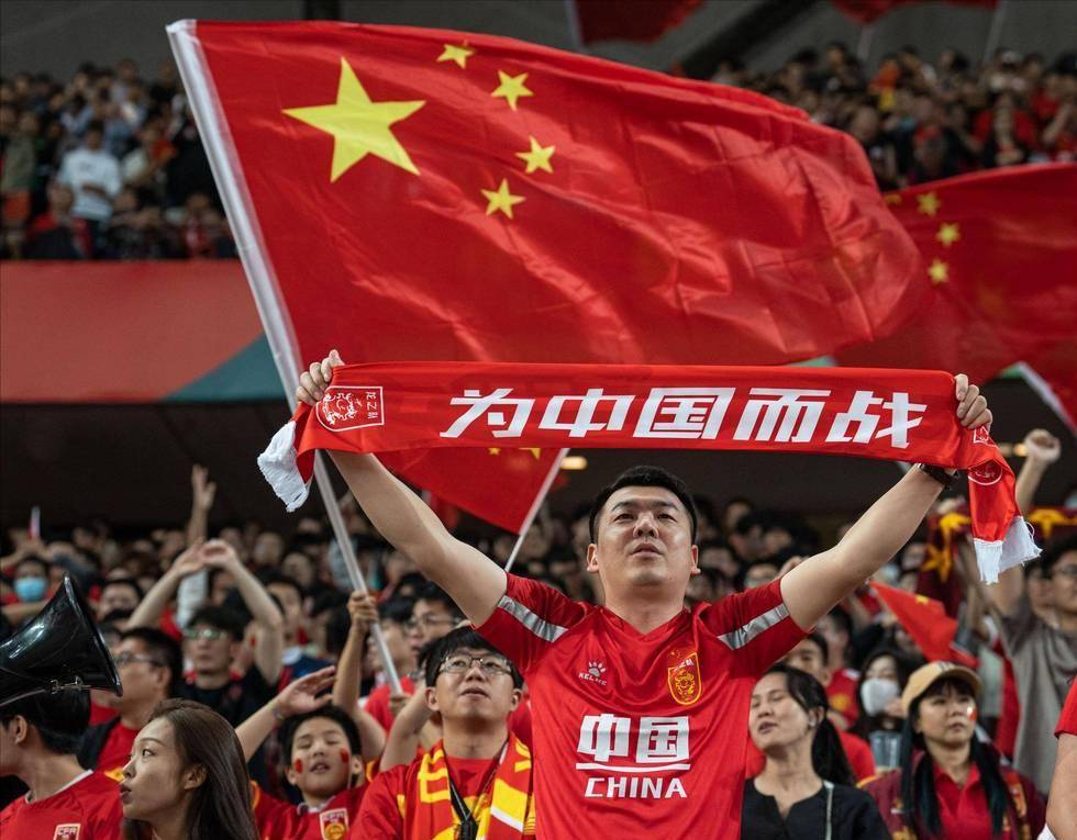 历史上中锋20分+10助攻场次：约基奇165次断档领跑（NBA史上中锋20+分10助攻次数榜：约基奇以165场遥遥领先）