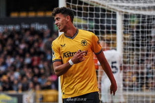 前主帅谈小麦代表苏格兰出战：所有苏格兰人都该感谢穆里尼奥（前主帅称小麦披苏格兰战袍：全苏格兰都该感谢穆里尼奥）