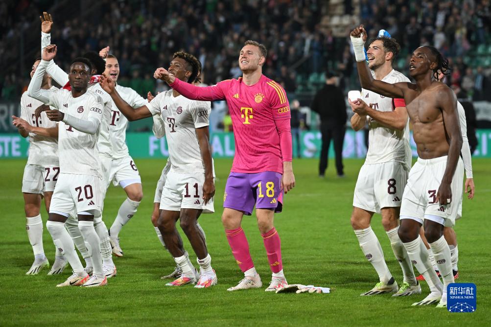 11打10！0-1到1-1 英超巅峰对决：13.1亿豪门3轮2平+17场不败（英超巅峰战以多打少：0-1落后扳成1-1，13.1亿豪门近3轮2平、17场不败）