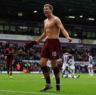 官方：角田凉太朗回归横滨水手；据悉转会费120万镑（官方宣布：角田凉太朗重返横滨水手，转会费据称为120万英镑）