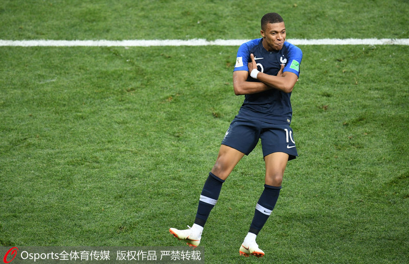 特奥：莱奥有时不知道心思在哪，某些人还在米兰我就不会回去（特奥：莱奥有时心不在焉；若某些人仍在米兰，我绝不回归）