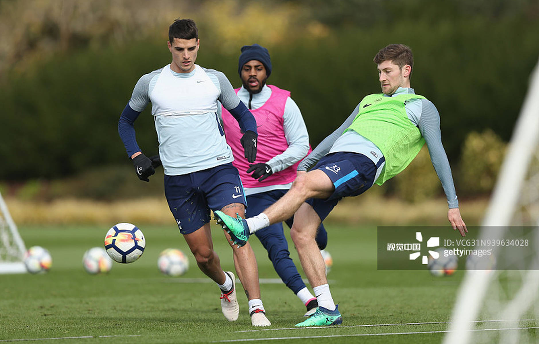 德甲60年头一遭！中国乒乓名将登传奇封面，王励勤都要偷师（德甲60年首例：中国乒乓名将登上传奇封面，连王励勤也要取经）