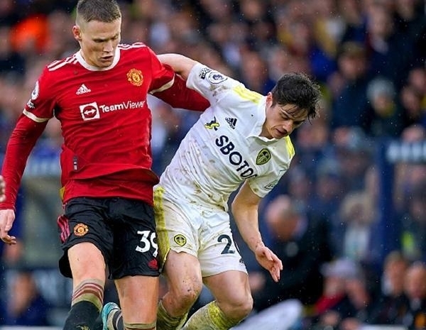 全北现代队长朴镇燮将加盟浙江队，补强后防，提升球队竞争力。