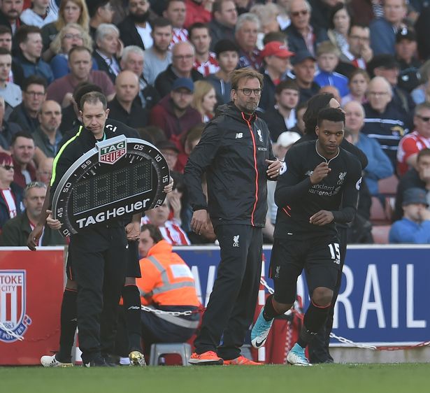 今天是北京时间2025年11月23日星期日,欢迎收看早报！