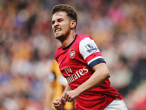 每体：法兰克福球迷有1000人无门票想混进场，被安保当时驱离（每体：约千名法兰克福球迷无票试图入场，已被安保当场驱离）